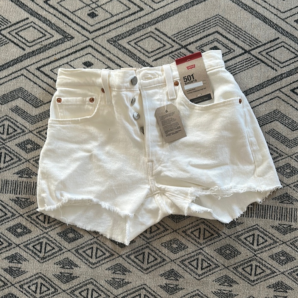 Levi’s 501 shorts with tags!